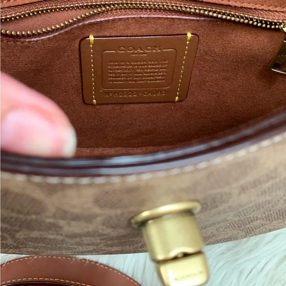Coach Willow Saddle Bag Signature B4/ Tan Rust - Picture 14 of 16